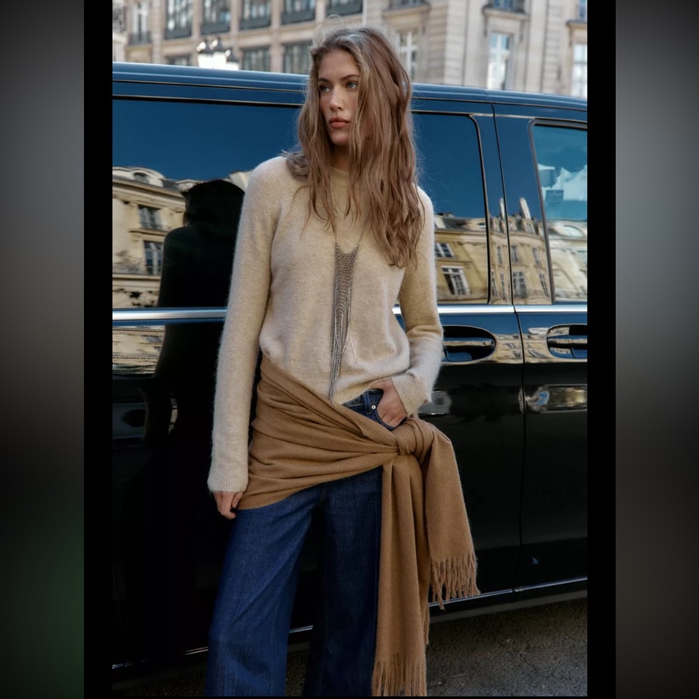 Zara wool and alpahaca blend sweater - Picture 2 of 13